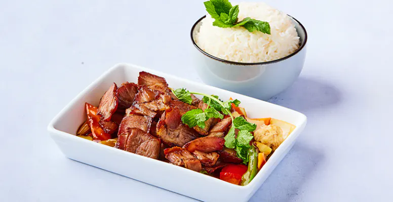 24. Ovnstekt Svin Chop Suey