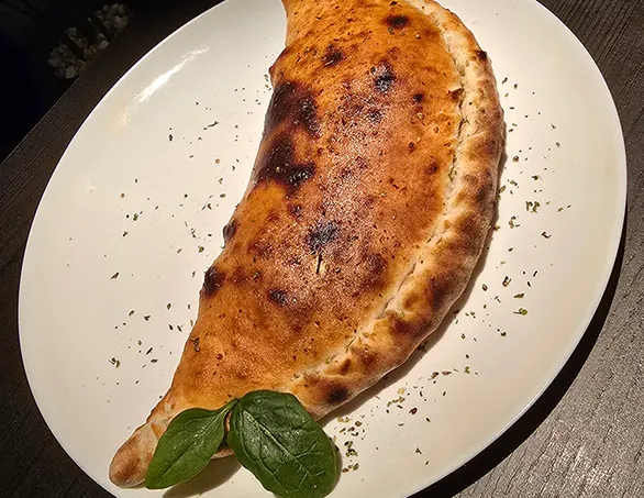 28. RAGU CALZONE