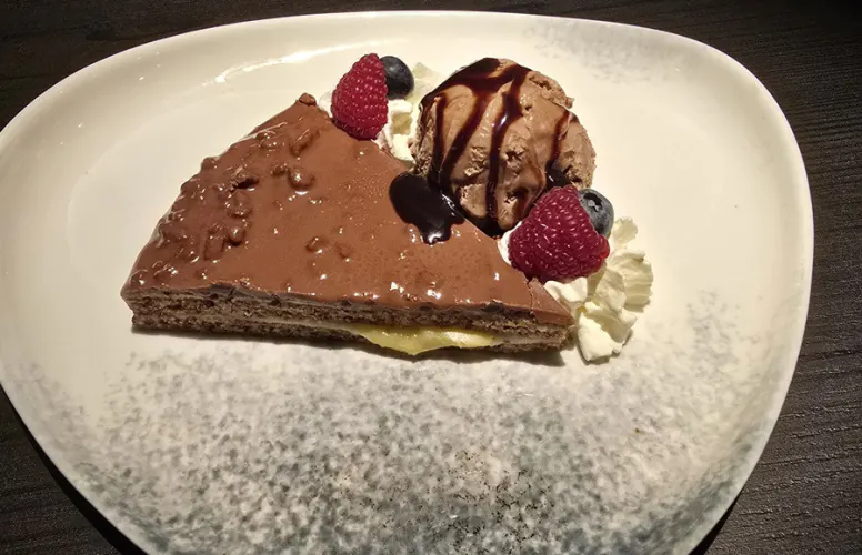 76. DAIM SJOKOLADE KAKE