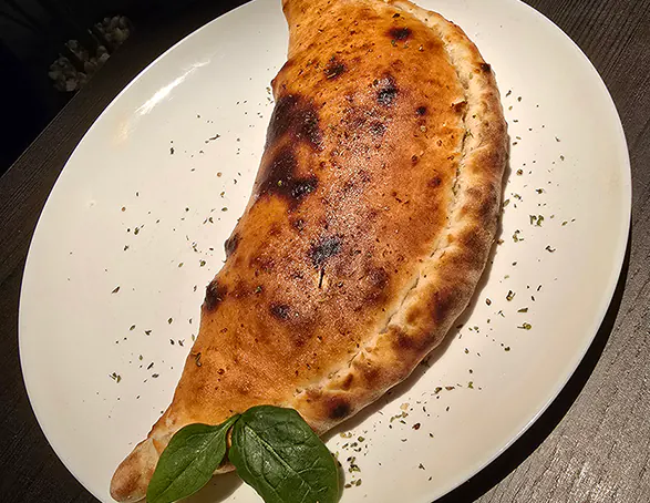 26. CALZONE