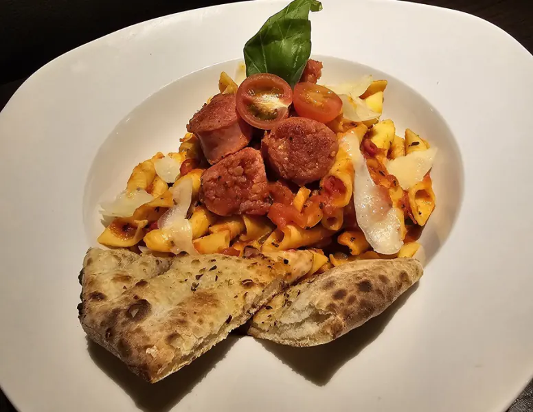 33. GARGANELI SALSICCIA PICANTE