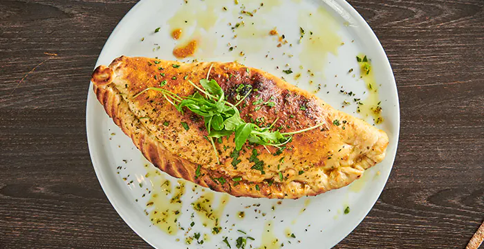53. Calzone Prosciutto Cotto